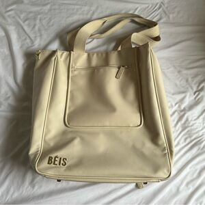 Beis north to south tote